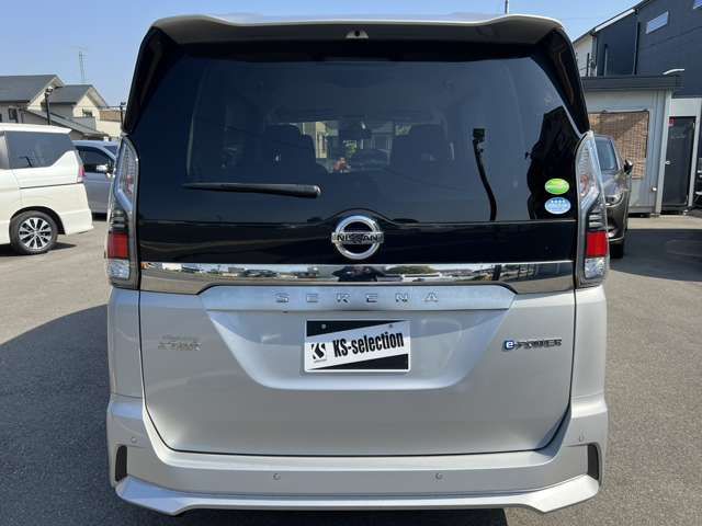 Nissan SERENA 2018-08 188227-3