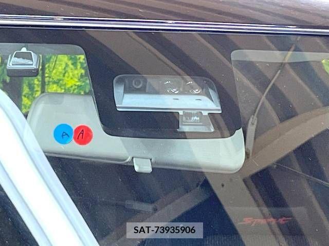 Suzuki SWIFT 2021-04 320838-6