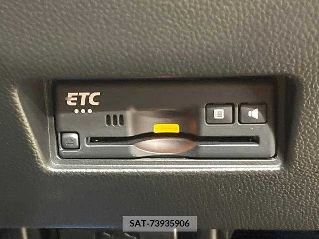 Suzuki SWIFT 2021-04 320838-8