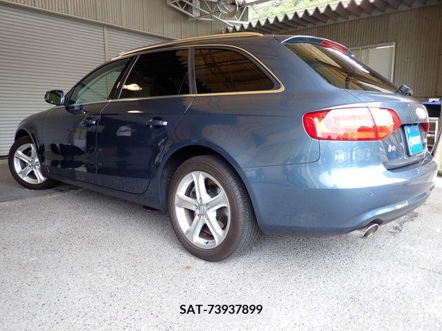 Audi A4 2016-04 389429-2