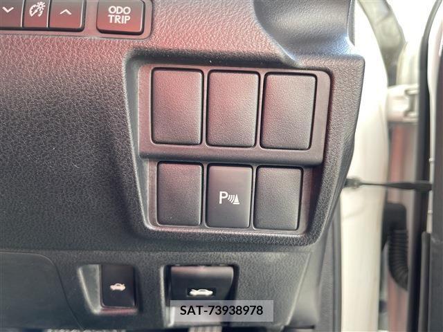 Lexus IS 2013-07 210336-10