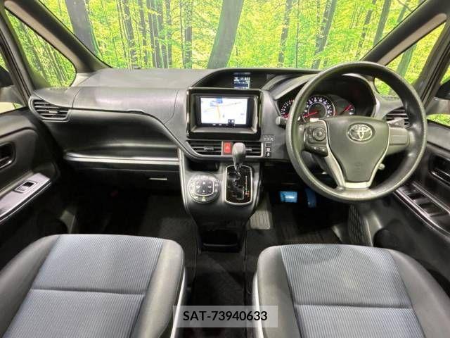 Toyota NOAH 2021-04 279536-1