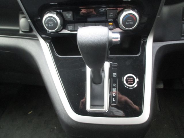 Nissan SERENA 2016-10 191360-20