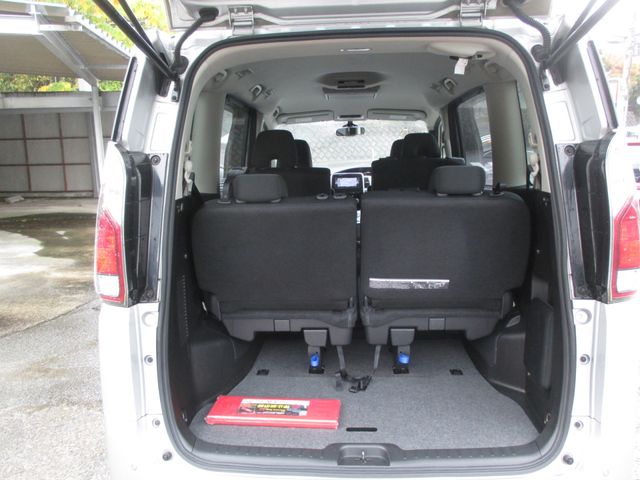 Nissan SERENA 2016-10 191360-9