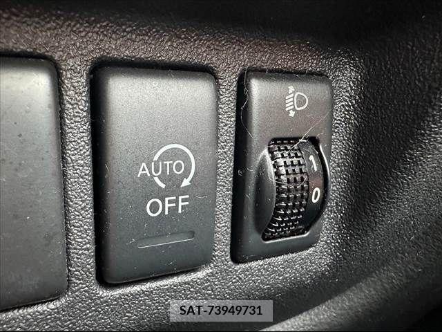Nissan MARCH 2012-10 276225-22