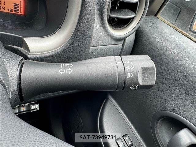 Nissan MARCH 2012-10 276225-21