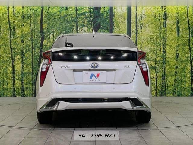 Toyota PRIUS 2018-11 218666-15