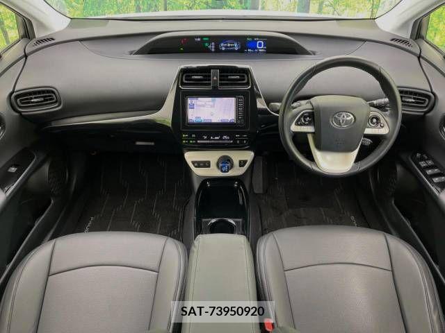 Toyota PRIUS 2018-11 218666-1