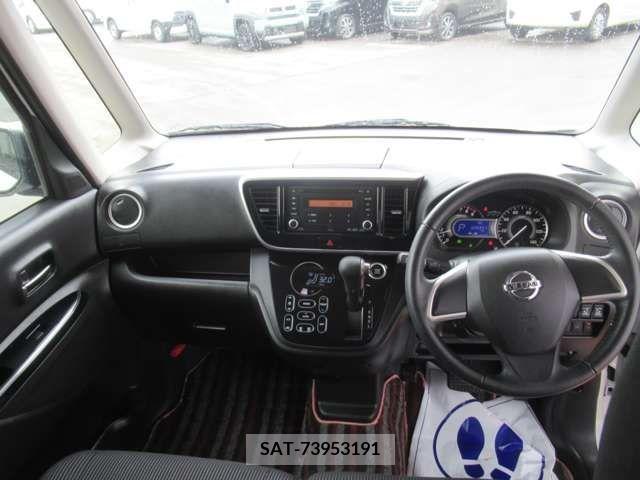 Nissan DAYZ ROOX 2018-11 211526-9