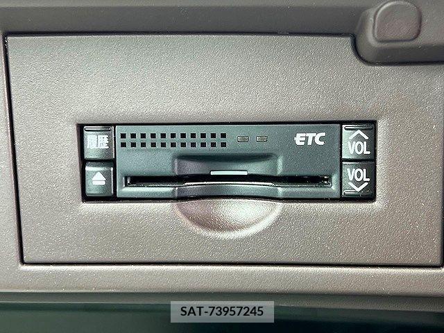 Toyota SAI 2011-10 300572-5