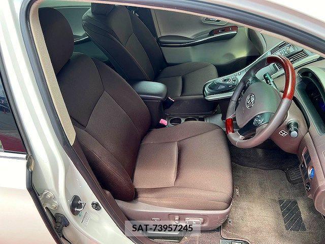 Toyota SAI 2011-10 300572-3