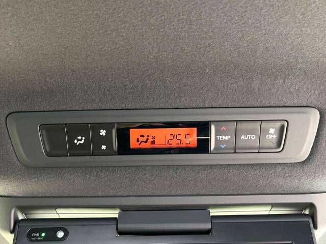 Toyota NOAH 2019-05 180412-7