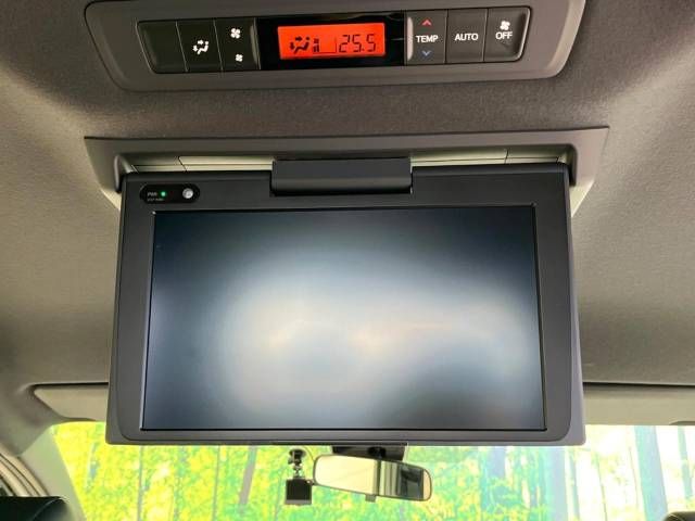 Toyota NOAH 2019-05 180412-2