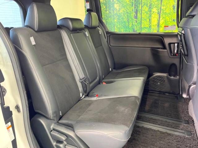 Toyota NOAH 2019-05 180412-9