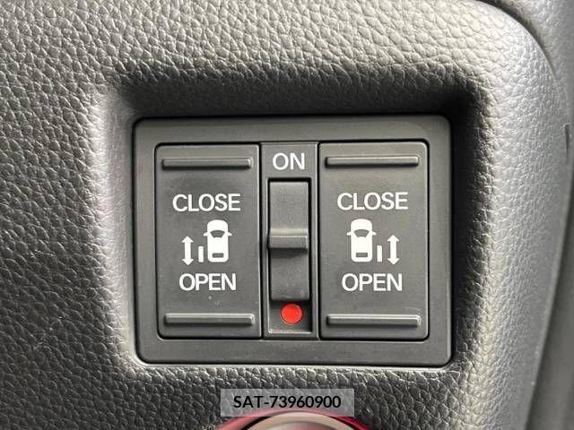 Honda N BOX CUSTOM 2017-10 280071-2