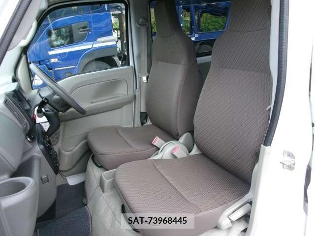 Suzuki EVERY 2019-03 301608-11