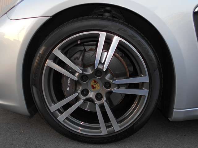 Porsche PANAMERA 2014-08 23534-17