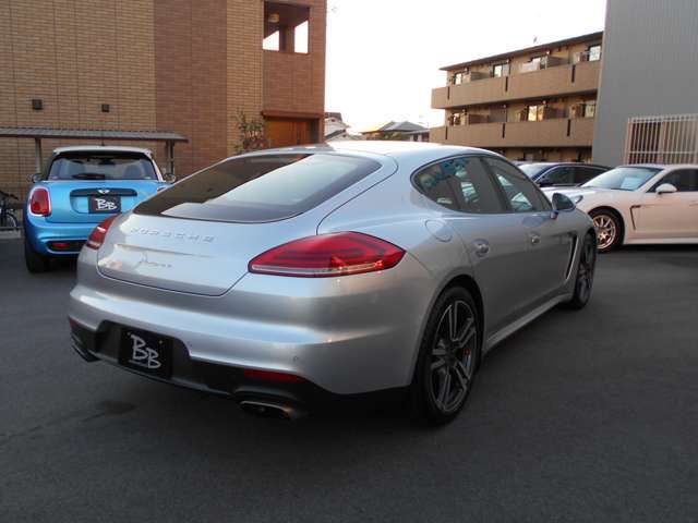 Porsche PANAMERA 2014-08 23534-4