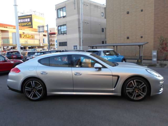 Porsche PANAMERA 2014-08 23534-3