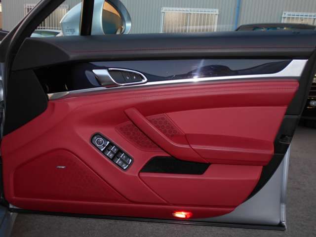 Porsche PANAMERA 2014-08 23534-11
