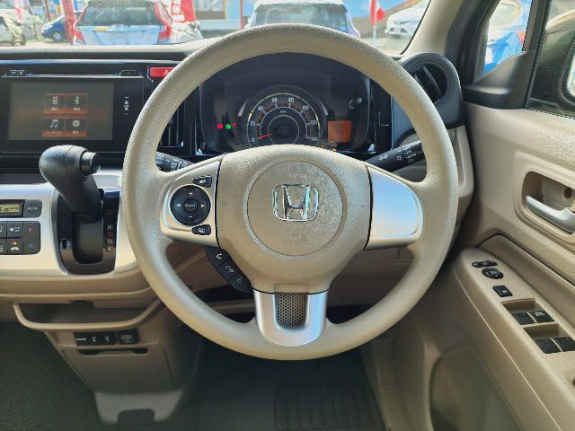 Honda N-WGN 2014-03 12812-13