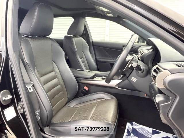 Lexus IS 2015-08 354960-8