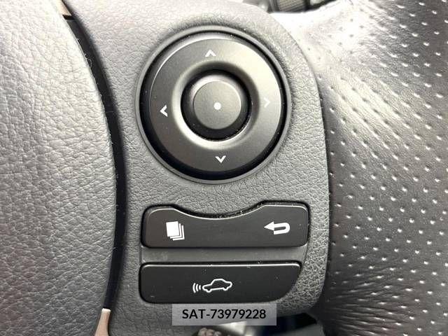 Lexus IS 2015-08 354960-5