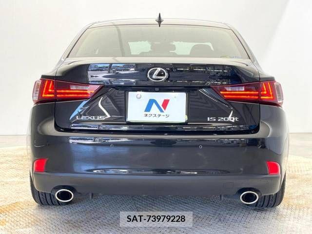 Lexus IS 2015-08 354960-15