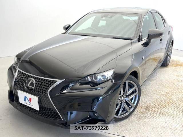 Lexus IS 2015-08 354960-16