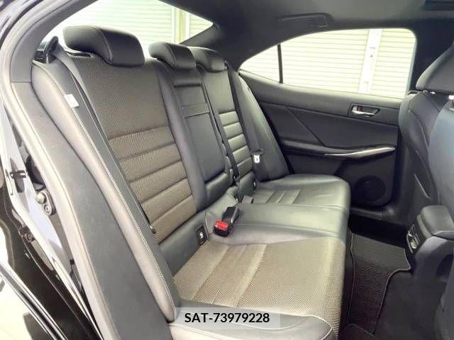 Lexus IS 2015-08 354960-9