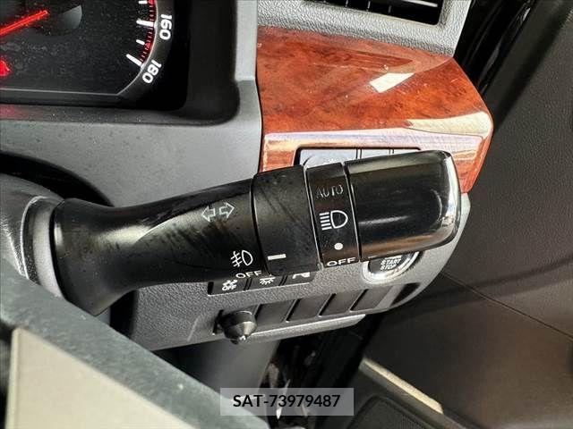 Toyota VELLFIRE 2010-11 384897-25