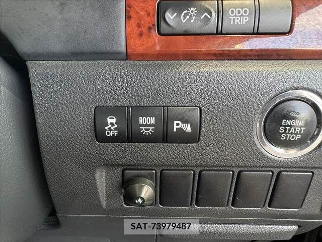 Toyota VELLFIRE 2010-11 384897-27