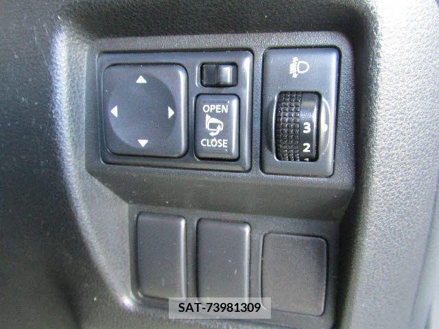 Nissan JUKE 2013-04 373702-11