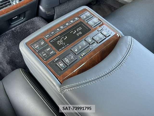 Lexus LS 2015-03 275547-5