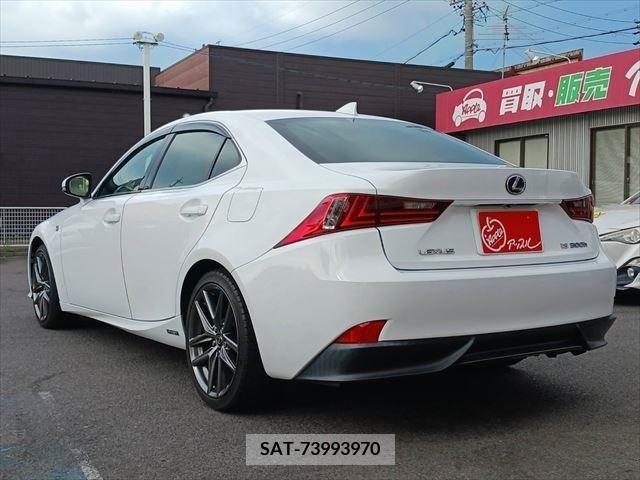 Lexus IS 2013-09 354141-21