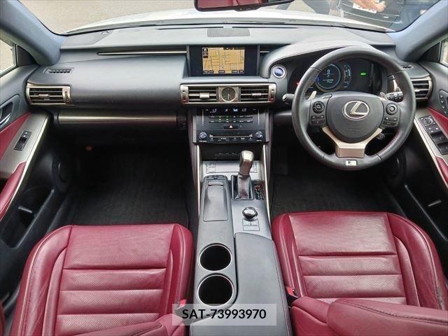 Lexus IS 2013-09 354141-1