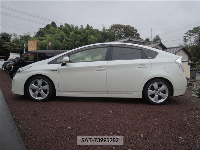 Toyota PRIUS 2012-08 322012-8