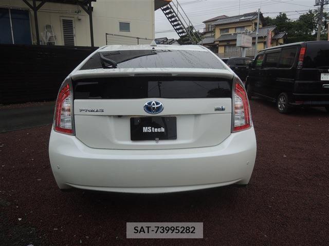Toyota PRIUS 2012-08 322012-12
