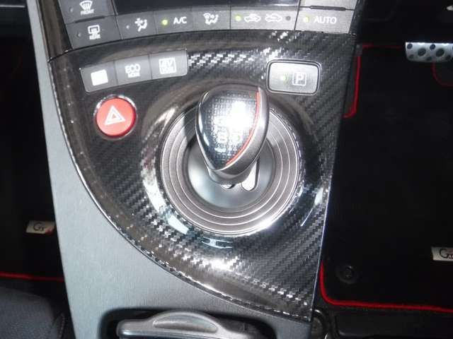 Toyota PRIUS 2013-02 6087-19