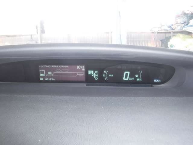 Toyota PRIUS 2013-02 6087-10