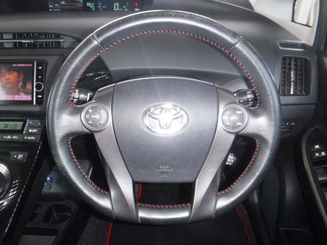 Toyota PRIUS 2013-02 6087-9