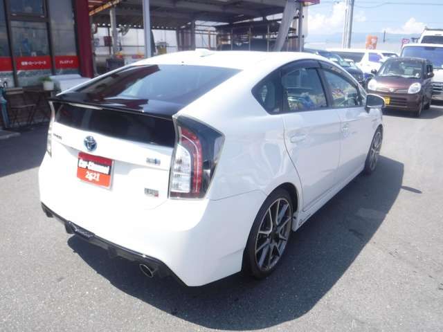 Toyota PRIUS 2013-02 6087-6