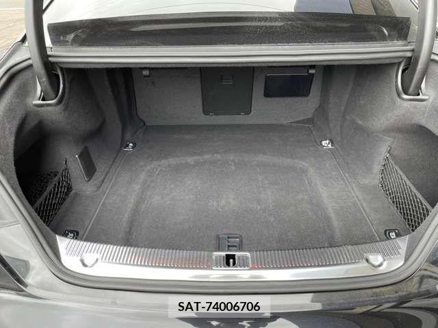 Audi A8 2015-07 261163-6