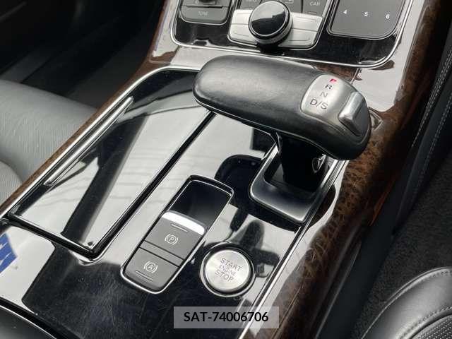 Audi A8 2015-07 261163-18