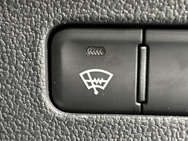 Toyota PRIUS 2016-10 19696-3