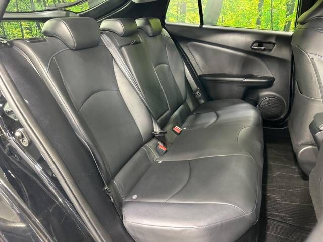 Toyota PRIUS 2016-10 19696-9