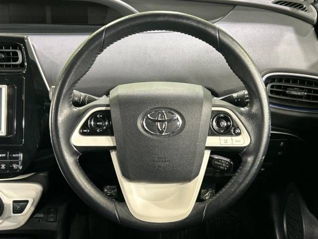 Toyota PRIUS 2016-10 19696-11