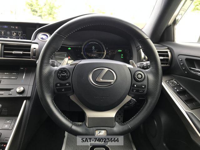 Lexus IS 2014-12 388158-11