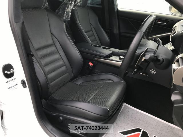 Lexus IS 2014-12 388158-10