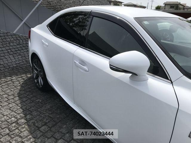 Lexus IS 2014-12 388158-4